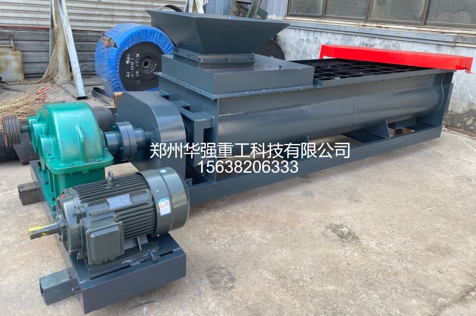 有机肥双轴搅拌机为什么更适合高湿度畜禽粪便搅拌？